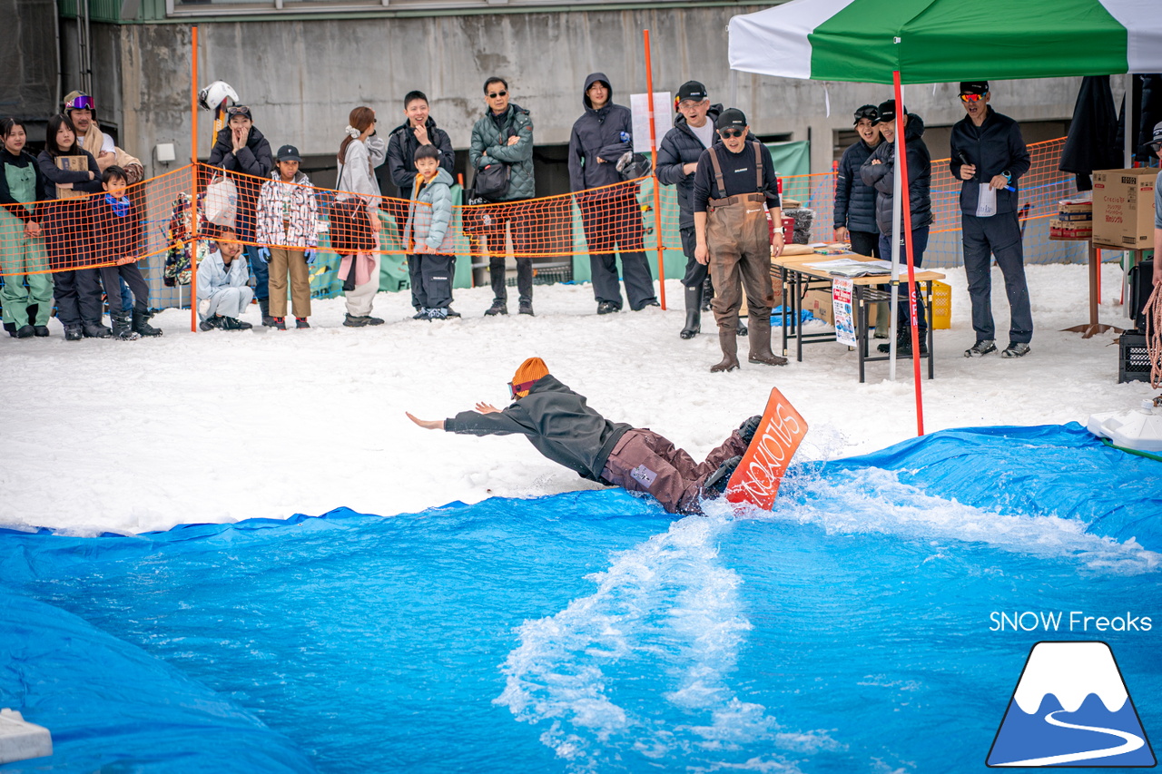 富良野スキー場｜いよいよインターナショナルなイベントに？！春シーズン恒例『第13回 Pond Skimming 池渡り』開催～♪